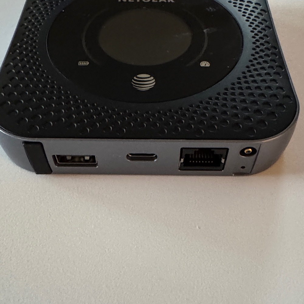 Netgear Black Wireless Router - Picture 4 of 4